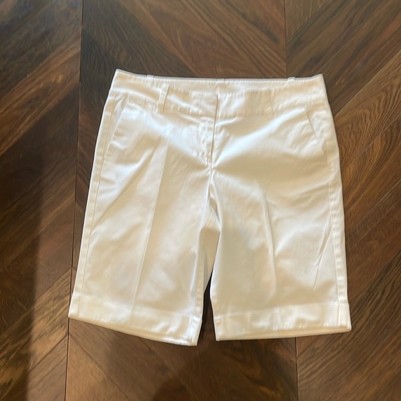 Ann Taylor Boardwalk Shorts White 10 - Picture 1 of 5